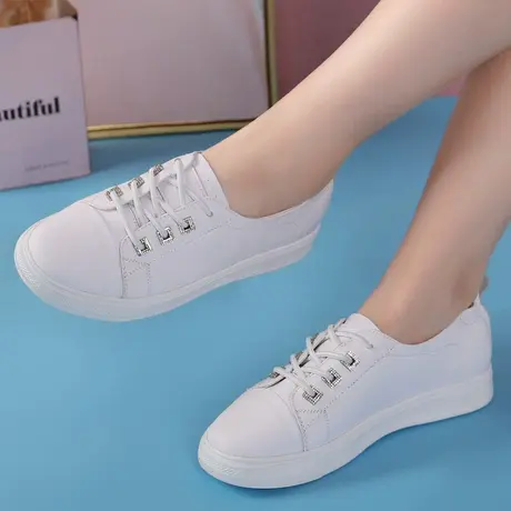 2025软底真皮新款春季单鞋大码小白鞋女41一43板鞋休闲一脚蹬皮鞋图片