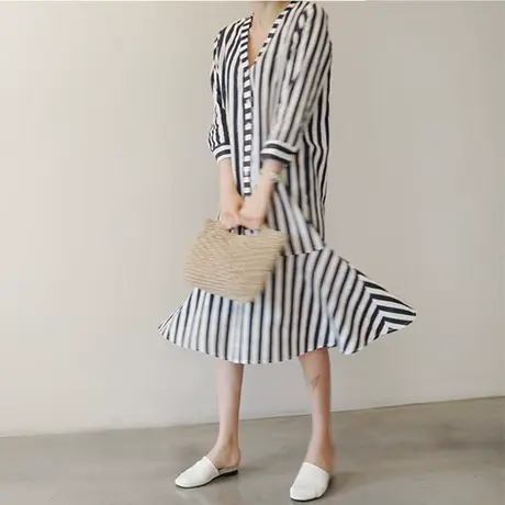 夏装新款条纹连衣裙女中长款韩版宽松大码V领荷叶边时尚百搭裙子图片