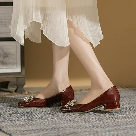 漆皮单鞋女粗跟2023年春季新款水钻方头高跟鞋方扣浅口法式职业鞋商品大图