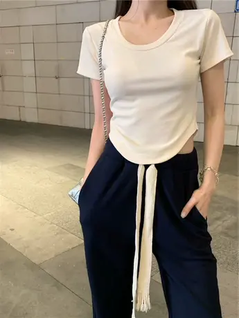 夏季小众设计感辣妹上衣服韩系正肩不规则短款短袖t恤女ins潮体恤图片