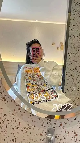 2023秋季新款韩版时尚炸街减龄款卡通动漫字母印花长袖百搭卫衣女商品大图