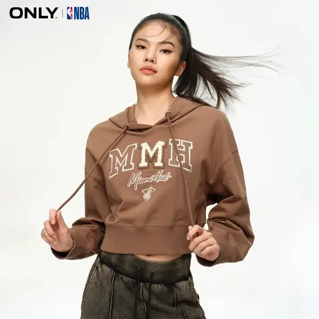 【ONLY奥莱】秋季NBA联名款短款落肩连帽长袖卫衣女图片