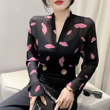 夏装薄款网纱防晒衫女长袖时尚性感V领罩衫透视气质宽松遮肚上衣图片