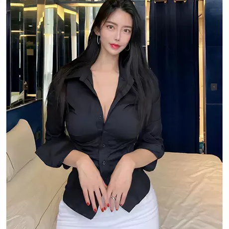 现货Onoev性感女人味褶皱收腰衬衫2023新款显胸衬衣商品大图