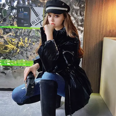 粉红大布娃娃白鹅绒收腰袖袋中长款黑色亮面泡泡袖羽绒服外套女冬图片