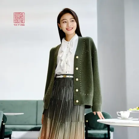 EP雅莹高端系列 绵羊毛V领宽松长袖针织开衫 2023秋冬新款9110B商品大图