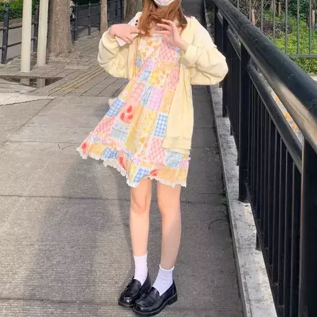 昭和印花吊带裙少女花边可爱夏日背心绑带吊带裙图片