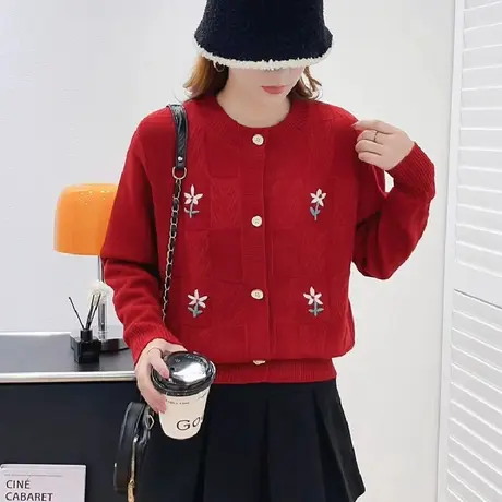 春装红色毛衣开衫女秋冬2024新款绣花针织外套时尚洋气内搭打底衫图片