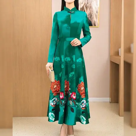 绿色碎花连衣裙女春秋2024新款时尚优雅修身显瘦大摆A字裙女长袖图片