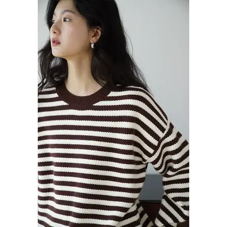 嘉茱莉2023秋季新款落肩条纹针织衫女中长款圆领套头上衣毛衣打底商品大图