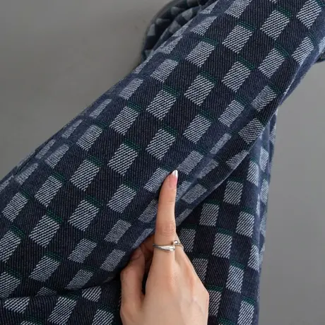 棋盘格裤子女秋冬今年流行的爆款九分休闲裤束脚哈伦灯笼裤毛呢裤图片