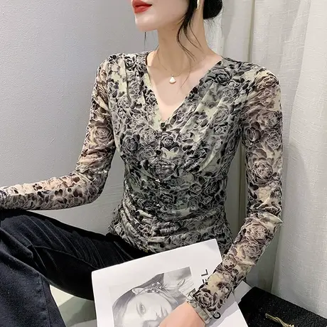 欧货网纱T恤女长袖2024秋装新款设计感印花上衣交叉V领打底衫内搭图片