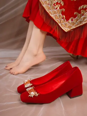 婚鞋女高跟2023年新款粗跟春季方头绒面新娘鞋秀禾婚纱两穿中式商品大图