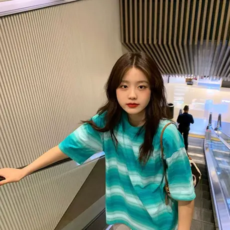 设计感小众别致短袖2023年早春夏季新款渐变条纹t恤女装宽松上衣商品大图