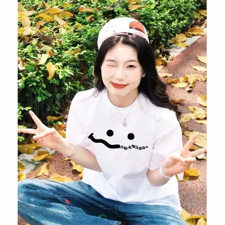夏季新款设计感笑脸印花白色落肩t恤女短袖ins风超火宽松半袖上衣图片
