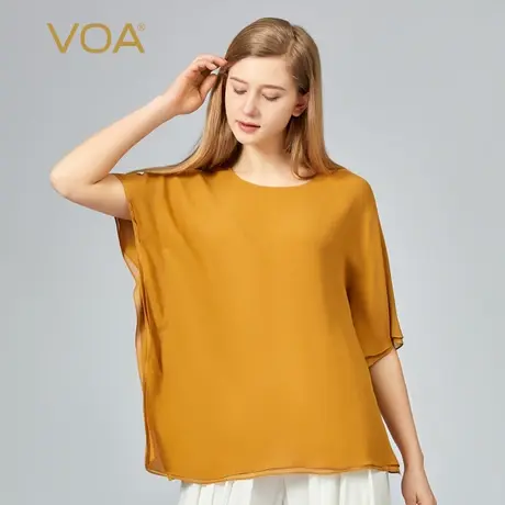 VOA乔其桑蚕丝棕黄色圆领蝙蝠袖不对称清爽透气下摆开叉真丝T恤女图片