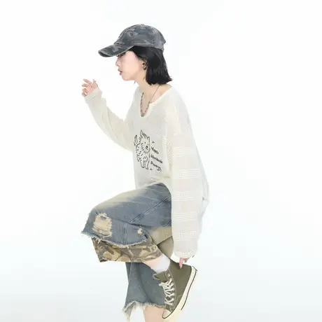 美式潮牌V领镂空轻薄微透小狗印花长袖T恤女松弛感防晒罩衫上衣图片