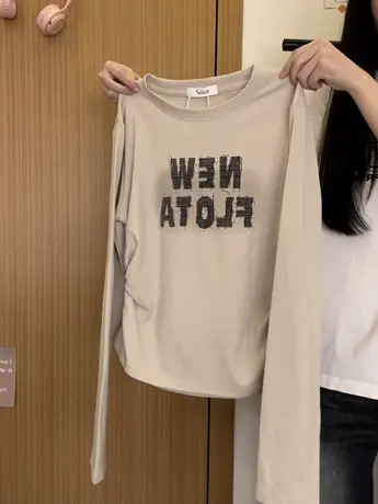 红续设计感字母正肩长袖T恤女小众ins甜酷风收腰内搭上衣秋冬新款图片