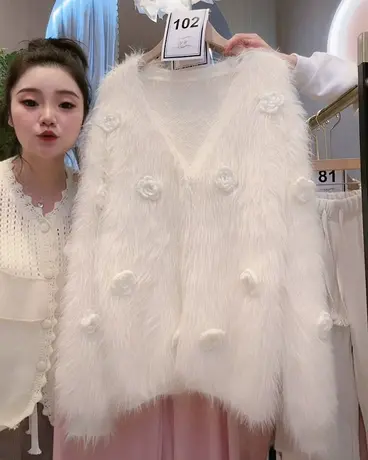 茵蔚仿水貂毛绒山茶花毛衣女宽松纯色小香风气质V领针织开衫外套商品大图