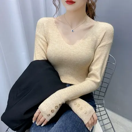 2020秋冬新款洋气V领纽扣长袖毛衣女韩版修身短款内搭打底针织衫图片