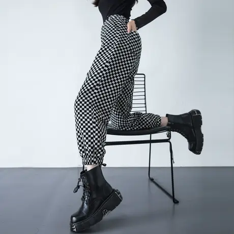 雪尼尔裤子女春秋季2025新款哈伦黑白棋盘格休闲糯米裤九分小个子商品大图