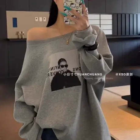 韩国东大门秋季新款美式复古宽松显瘦人物印花斜领露肩长袖卫衣女商品大图