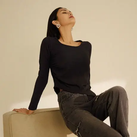 桔熊秋冬季休闲方领t恤下摆抓皱收腰合身短款上衣女装大码AB17691商品大图