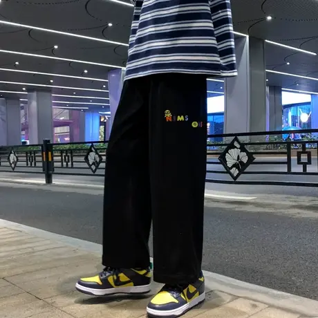 灯芯绒裤子男秋季潮牌刺绣字母宽松直筒休闲裤美式高街阔腿运动裤商品大图