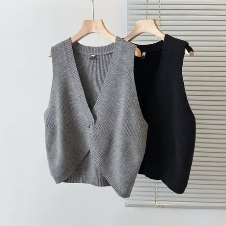 伊自尚2023年新款女装大码胖mm秋季新品时尚减龄针织马甲女上衣潮图片