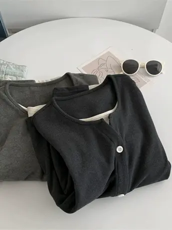 拼色假两件德绒长袖开衫早春设计感圆领套头宽松休闲T恤打底上衣图片