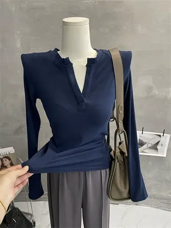 谁穿谁爱～气质Ｖ领半开领长袖T恤女百搭修身打底衫休闲上衣内搭商品大图