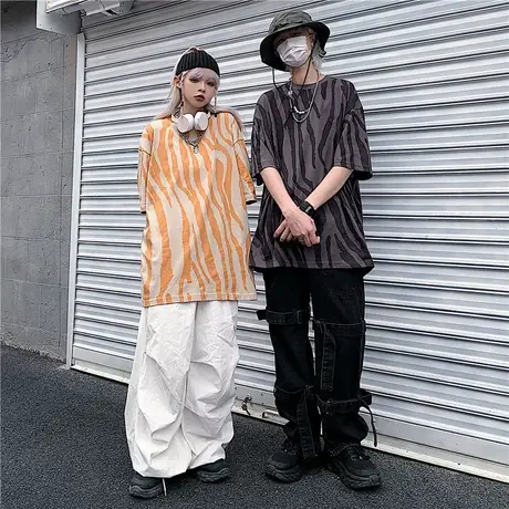 2023年春夏季新款设计感小众潮大码情侣女装上衣服ins宽松短袖t恤图片