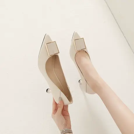 2024年春季新款法式气质尖头浅口仙女风单鞋时尚方扣高跟鞋女细跟商品大图