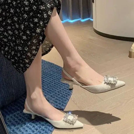 2023年新款小众设计感浅口中跟凉鞋女猫跟尖头猫跟鞋细跟包头凉鞋商品大图