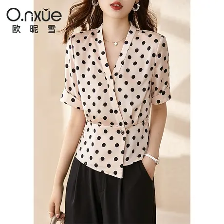 欧昵雪2023夏季新款翻折袖口衔接式V领波点印花衬衫女直筒薄上衣图片