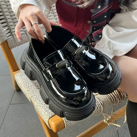 黑色甜酷大头小皮鞋女2024年春季新款复古英伦风百搭金属扣乐福鞋商品大图