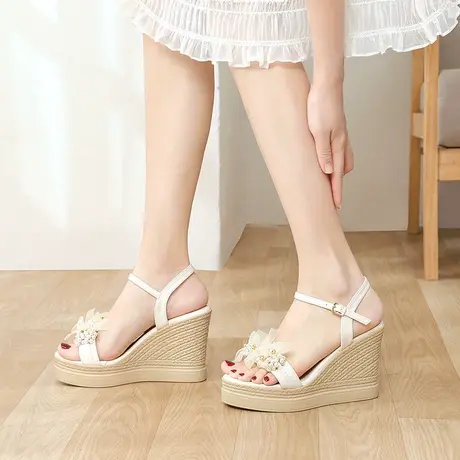 百翎2022新款夏季凉鞋女坡跟防水台仙女风高跟珍珠一字带小码鞋子商品大图