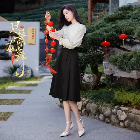 【新年搭配】【新年战袍】香影黑色a字半身裙女梨形遮胯赫本风图片