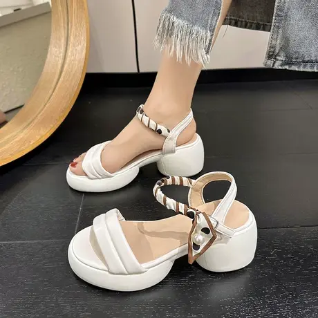 温柔小香风一字扣带仙女风凉鞋女2023夏季新款粗跟气质配裙子的鞋图片