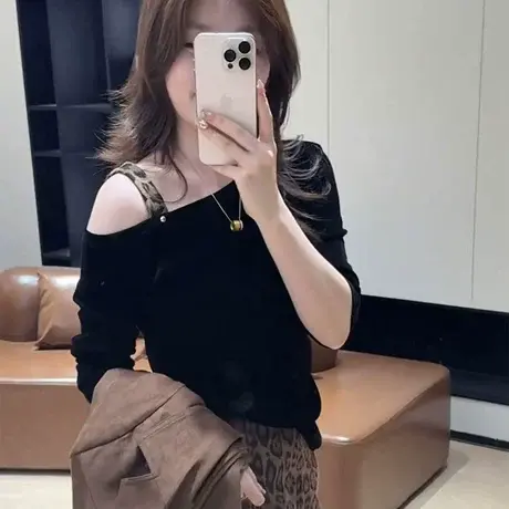 高级感丝绒豹纹肩带黑色斜肩长袖T恤女2025早秋款修身打底衫上衣商品大图