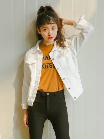 春秋白色牛仔外套女短款港味复古百搭夹克小个子宽松时尚显瘦上衣图片