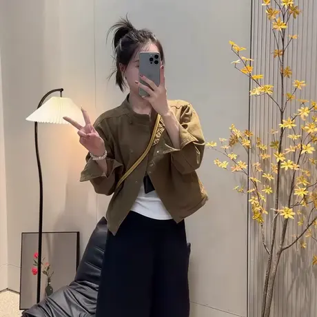 复古洋气工装牛仔短外套女2025秋季新款宽松休闲立领减龄夹克上衣图片