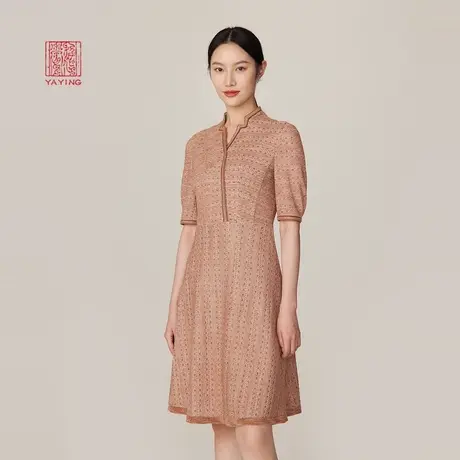 EP雅莹高端系列 优雅亮葱编织感V领针织连衣裙 商场同款4634A图片