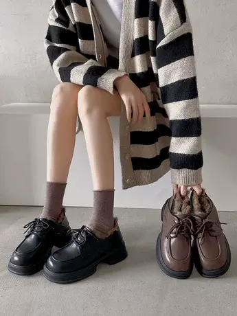 韩版加绒棕色小皮鞋女2023秋冬复古英伦风单鞋增高厚底复古女鞋图片