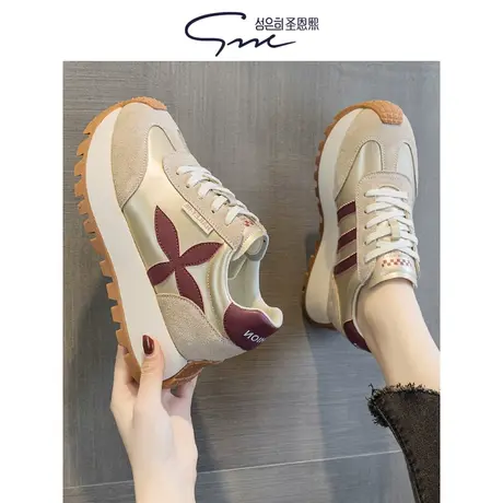 圣恩熙真皮德训鞋女2025新款春季复古风坡跟运动休闲鞋透气阿甘鞋图片