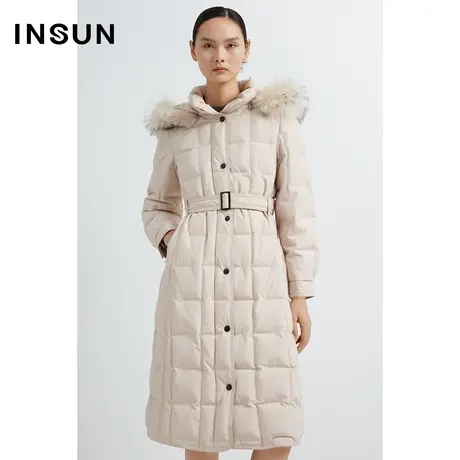 INSUN恩裳线上专选冬季格纹肌理感收腰毛领羽绒服图片