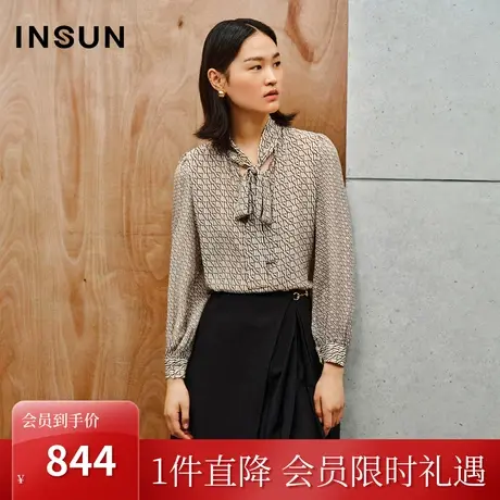 恩裳2023秋季新款满印LOGO印花桑蚕丝上衣女微光泽感衬衫图片