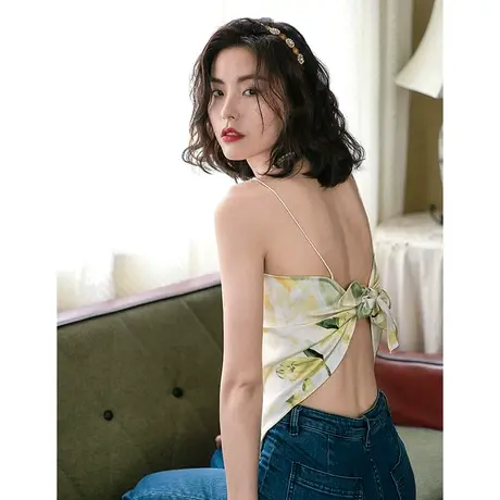 肚兜丝巾三角巾吊带背心女夏外穿冰丝抹胸内搭度假一字肩短款上衣图片