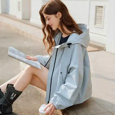 唐狮2026春季女连帽超短款外套长袖拉链宽松型日常通勤风时尚流行图片