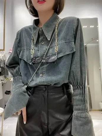 2023秋新款高级感复古翻领牛仔衬衫女百搭宽松休闲内搭女外套上衣商品大图